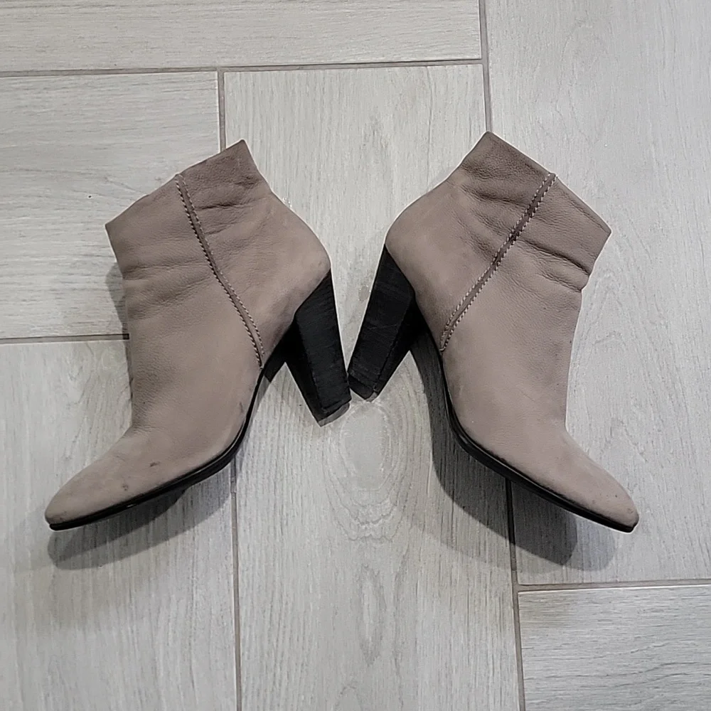 ECCO Leather Ankle Booties, Size US 10 / EUR 41 - Picture 1 of 5